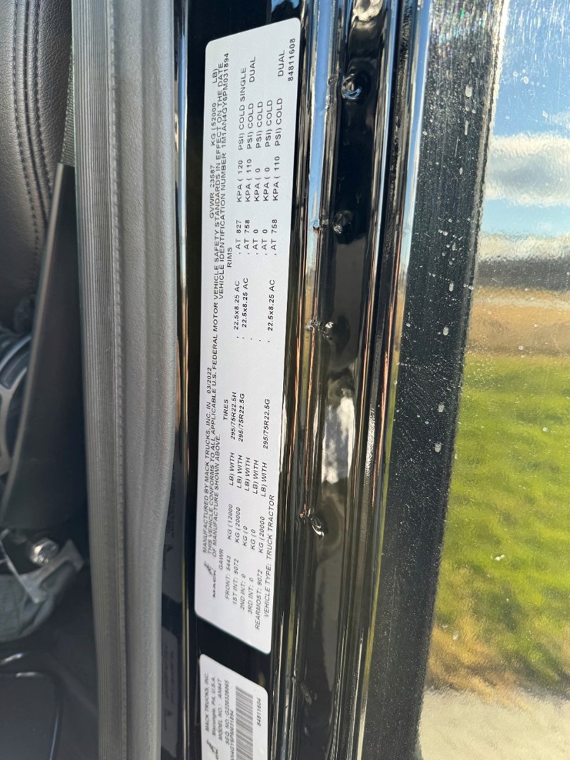 2023 MACK AN64T - USED TRUCKS SLEEPER - image 23